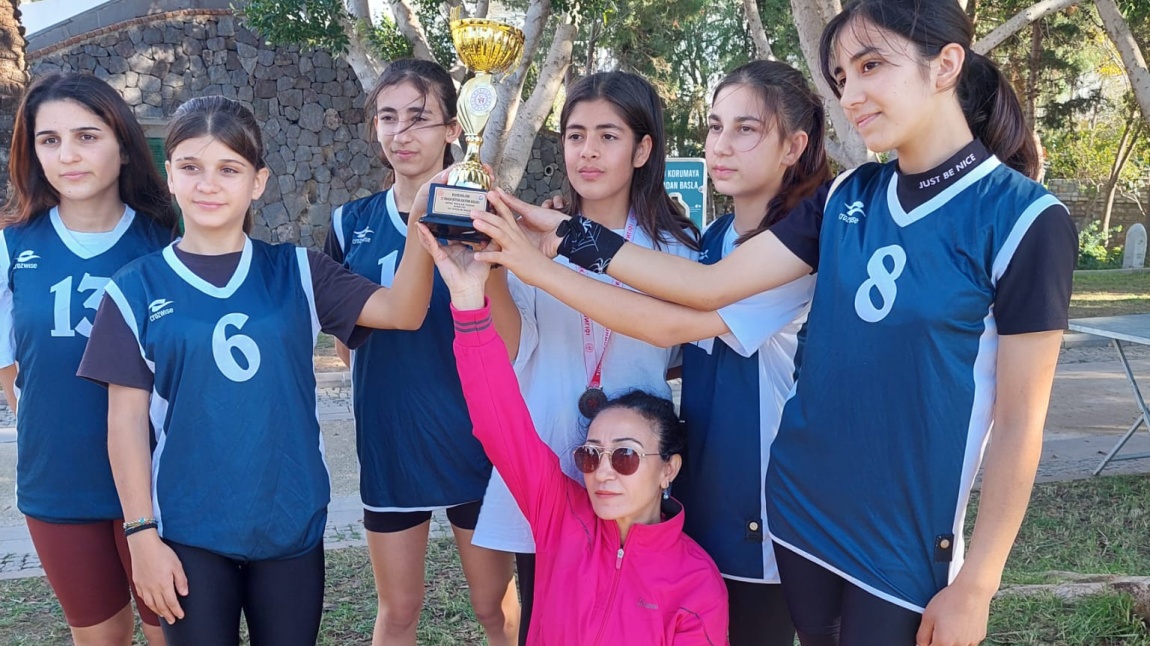Genç Kızlar Bodrum Turgutreis Atatürk Koşusu